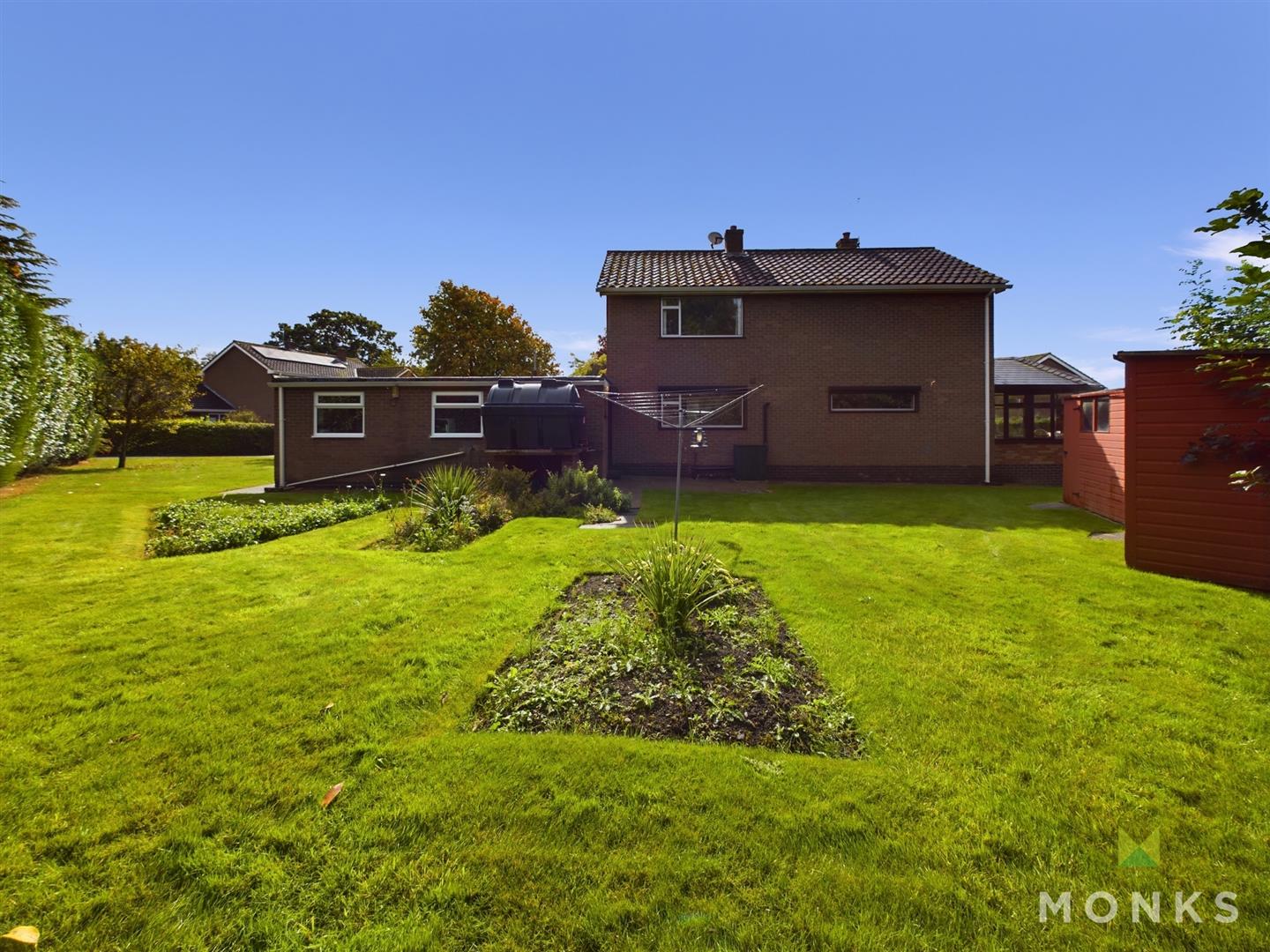 2 Stonehouse Drive, Oswestry, SY11 4HZ For Sale